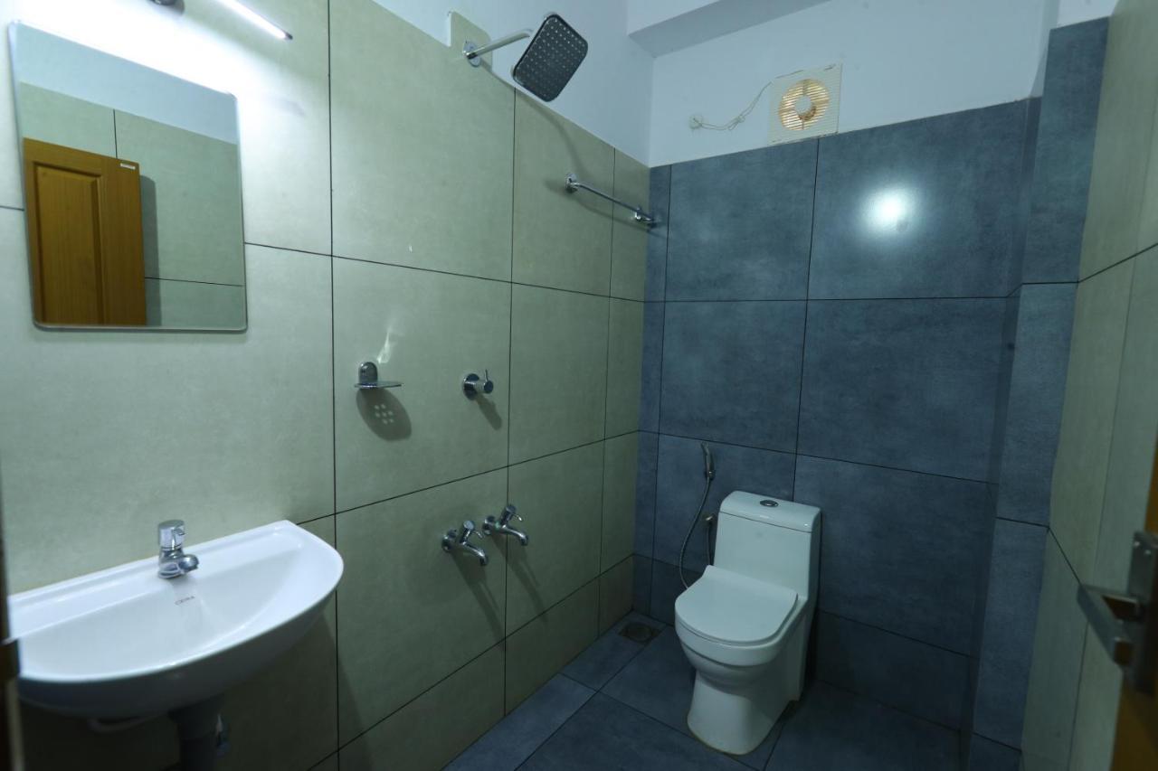Aldora Airport Residency Hotel Nedumbassery Exterior foto