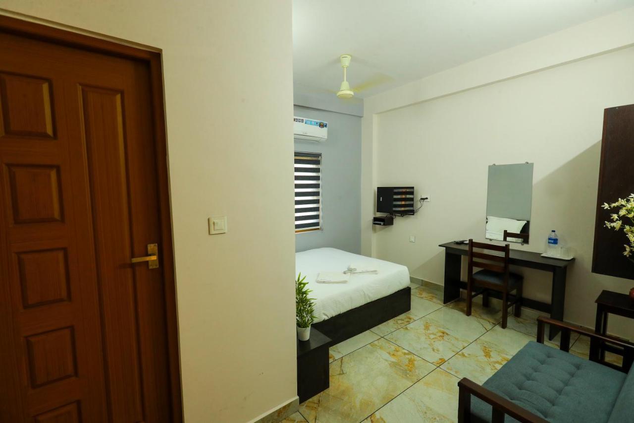 Aldora Airport Residency Hotel Nedumbassery Exterior foto